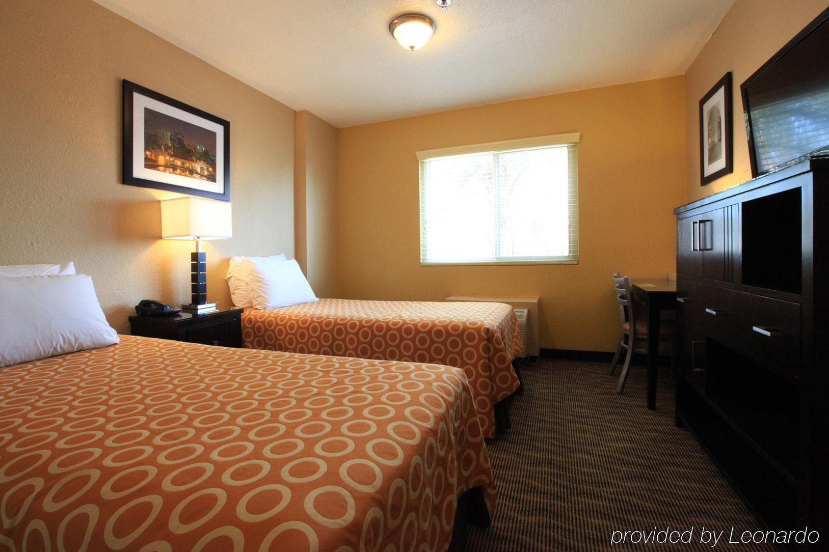 Quality Inn San Diego Downtown North 객실 사진