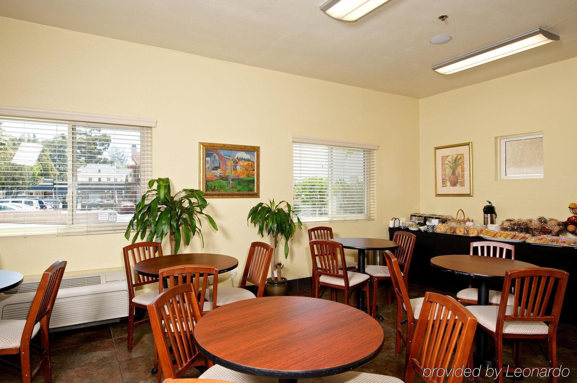 Quality Inn San Diego Downtown North 레스토랑 사진